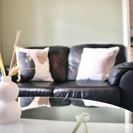 Stunning Apartment, Sleeps 4, Central London, 1 Bedroom, Zone 1, Kennington - Open For Business Stays, Long Stays And Families Relocating Luaran gambar